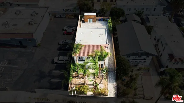 a picture of city view