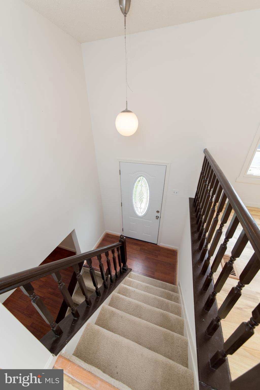 2306 Crossett Road Baltimore, MD 21237 - Photo 2 of 30 Foyer