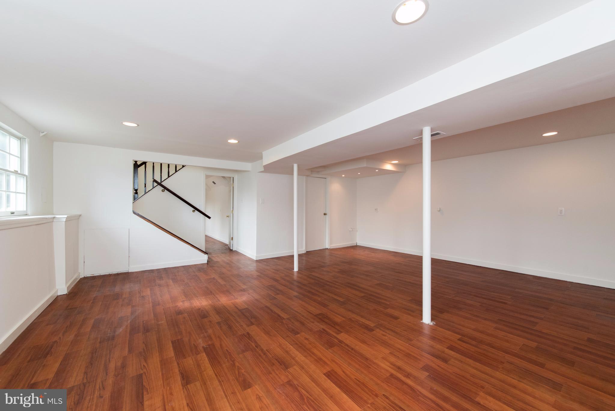 2306 Crossett Road Baltimore, MD 21237 - Photo 25 of 30 Family Room