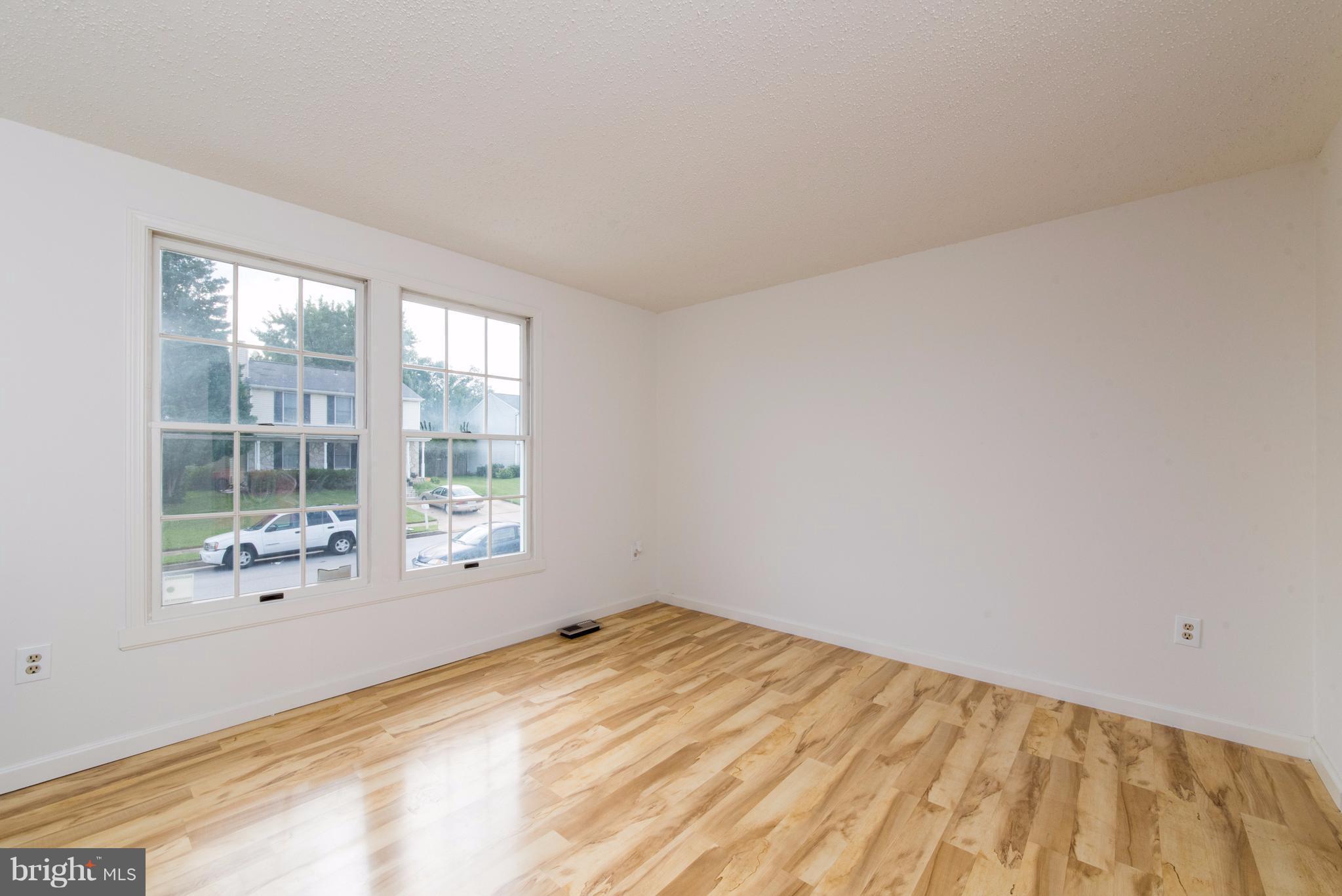 2306 Crossett Road Baltimore, MD 21237 - Photo 5 of 30 Living Room