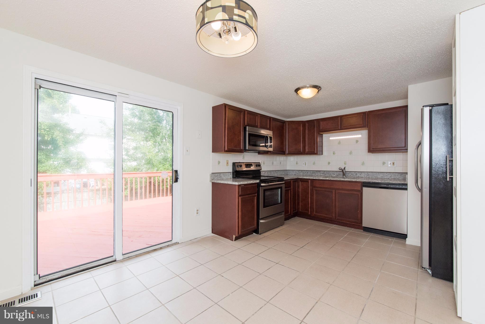 2306 Crossett Road Baltimore, MD 21237 - Photo 7 of 30 Kitchen