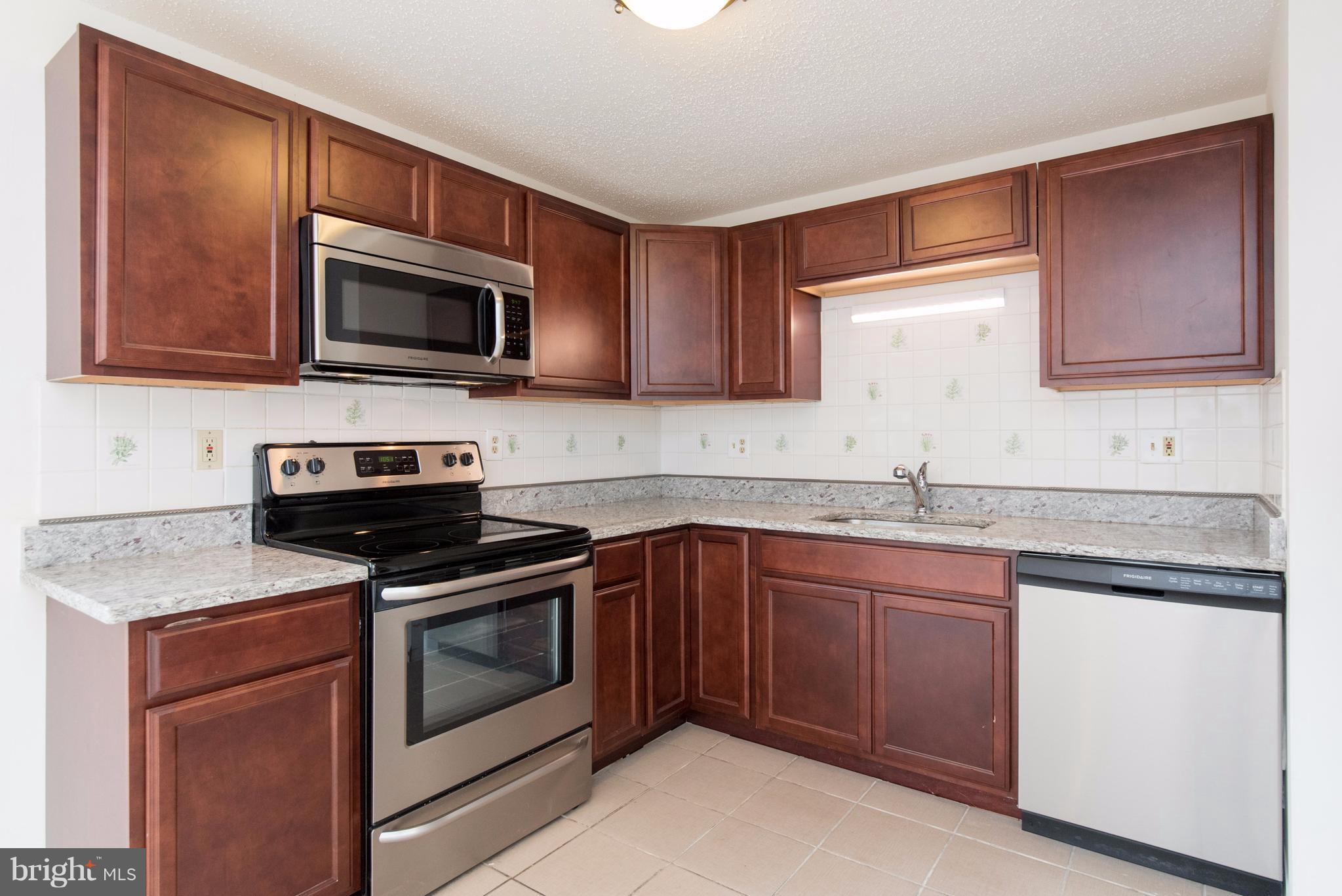 2306 Crossett Road Baltimore, MD 21237 - Photo 9 of 30 Kitchen