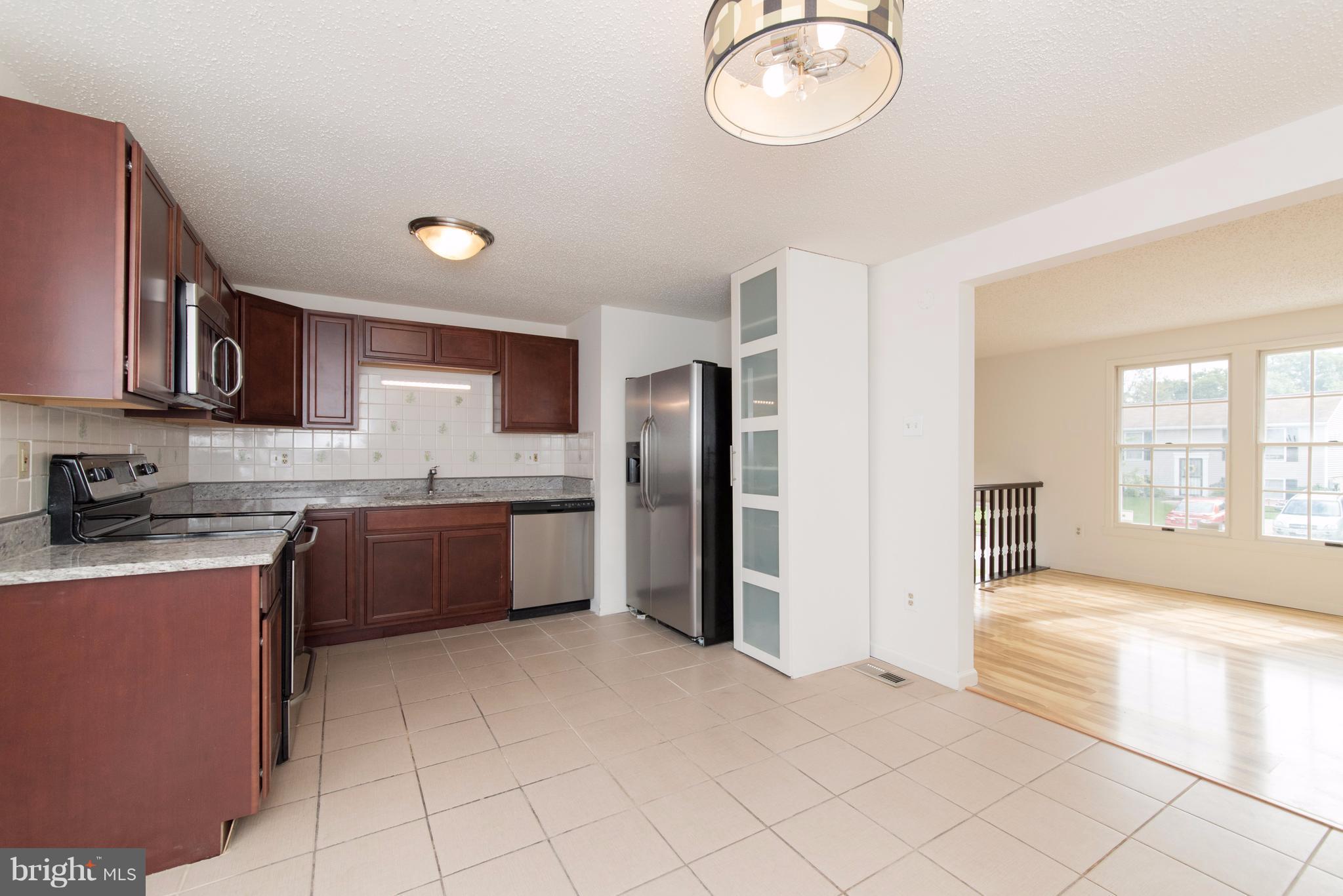 2306 Crossett Road Baltimore, MD 21237 - Photo 10 of 30 Kitchen