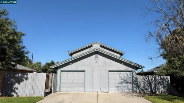 $900,000 | 228 Elm Avenue, Manteca, CA 95336