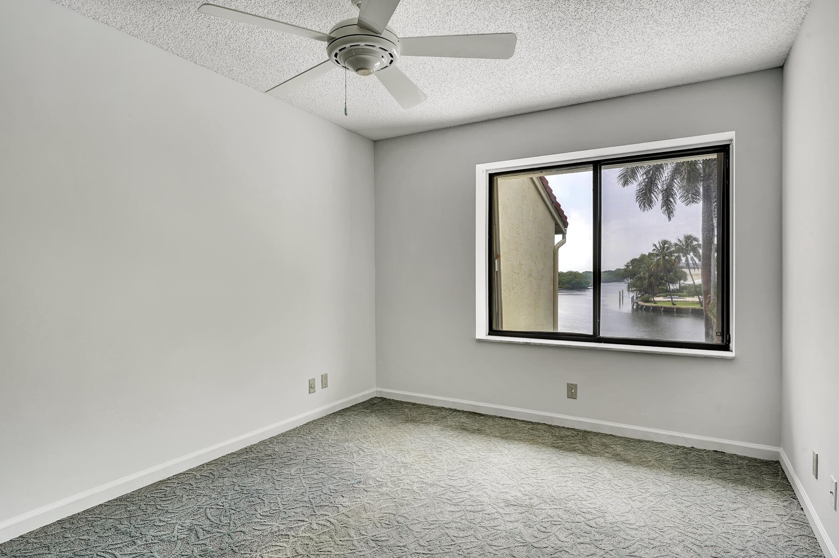 6550 North Ocean Boulevard, Unit 12 Ocean Ridge, FL 33435 - Photo 24 of 39 Guest Bedroom 1