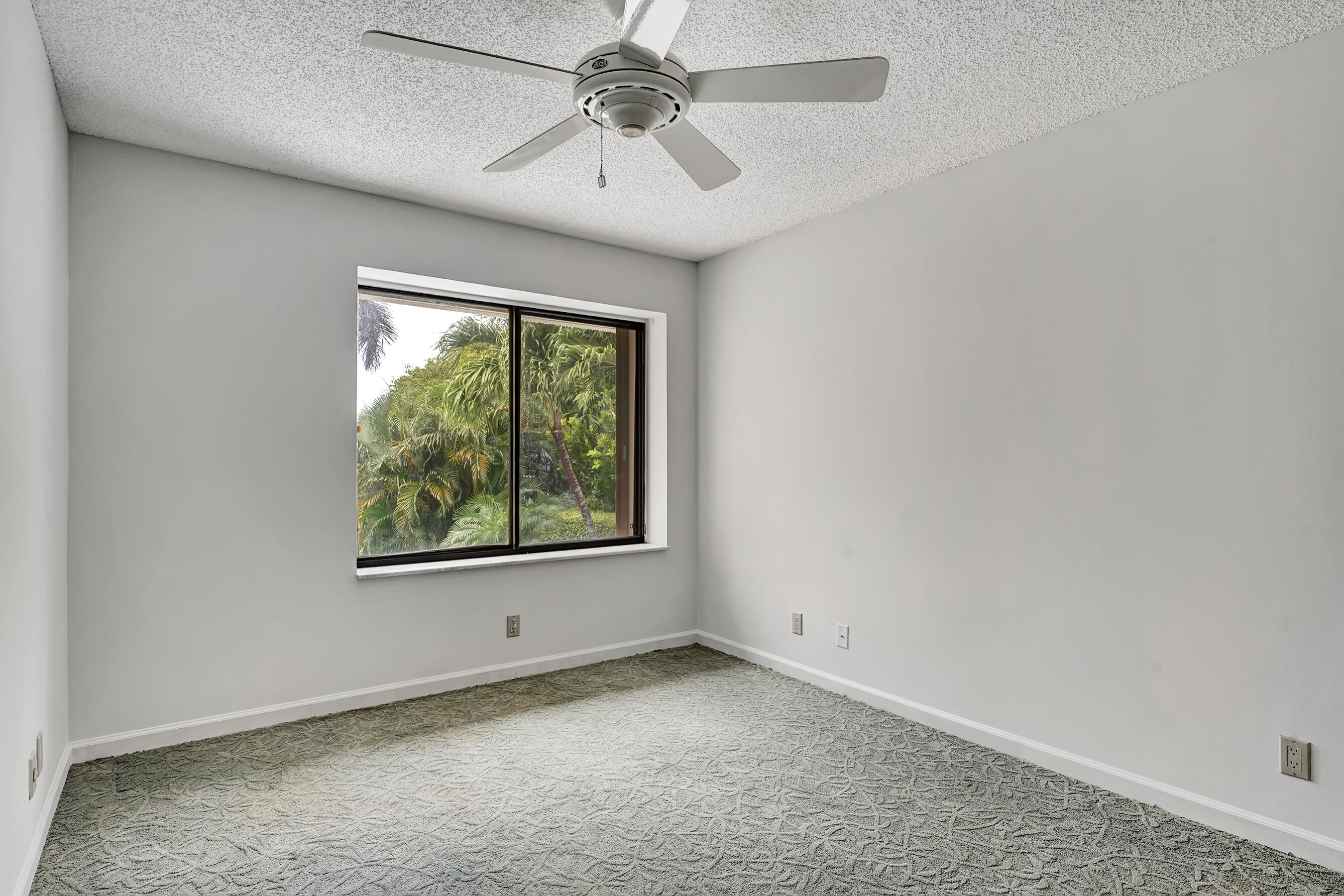 6550 North Ocean Boulevard, Unit 12 Ocean Ridge, FL 33435 - Photo 26 of 39 Guest Bedroom 2