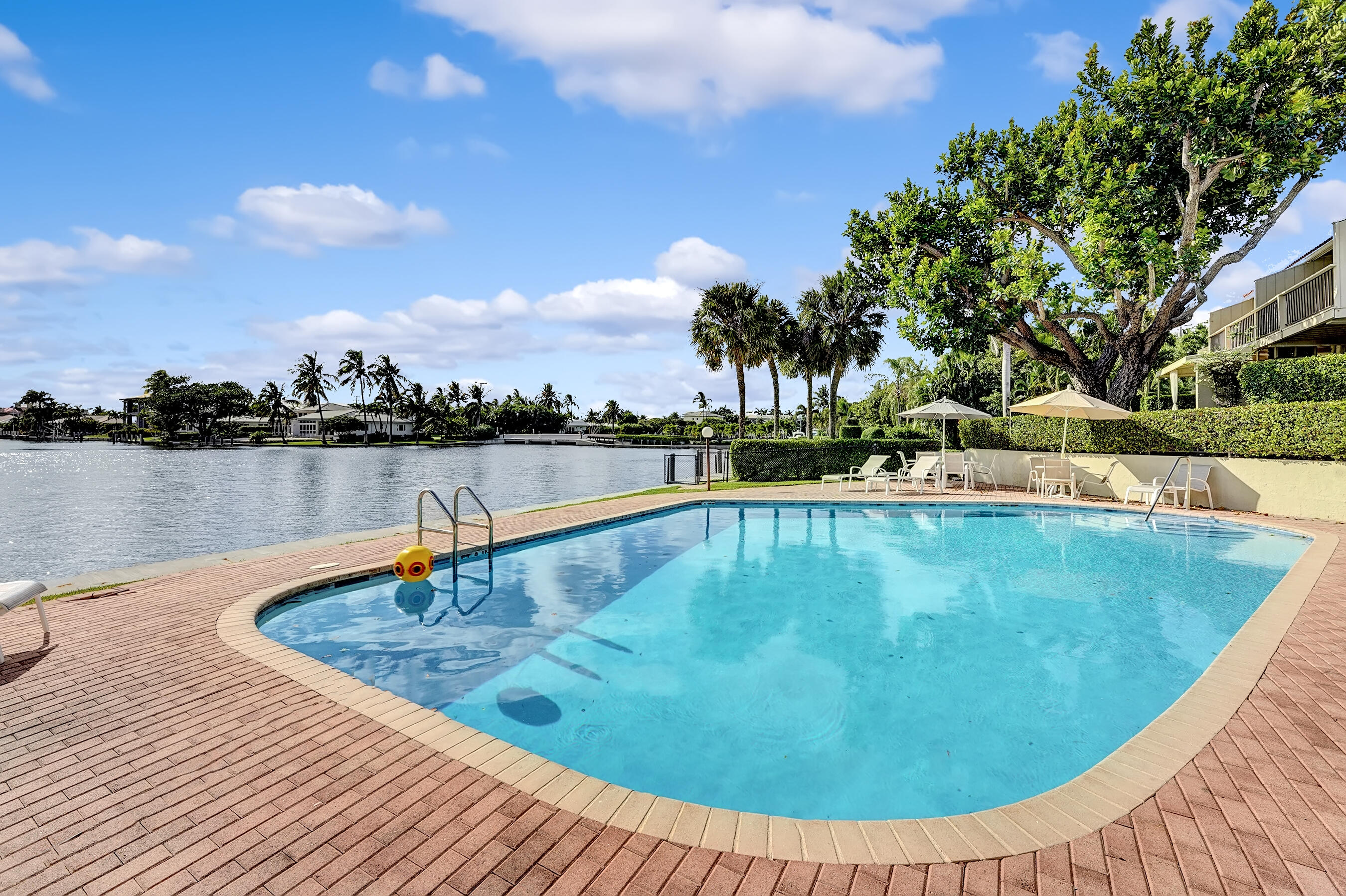 6550 North Ocean Boulevard, Unit 12 Ocean Ridge, FL 33435 - Photo 27 of 39 Pool