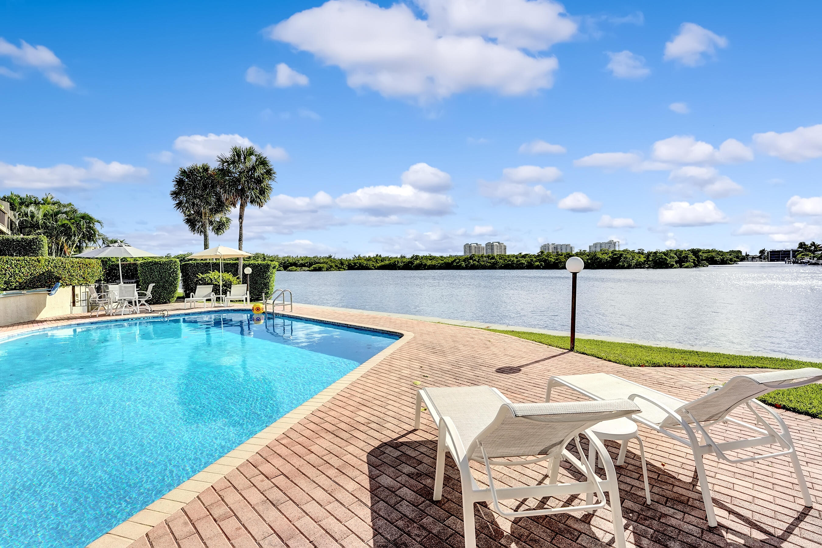6550 North Ocean Boulevard, Unit 12 Ocean Ridge, FL 33435 - Photo 28 of 39 Pool