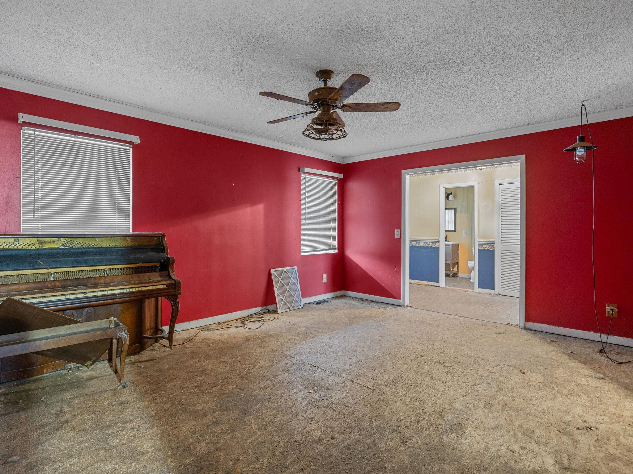 155 Ridings Road Campobello, SC 29322 - Photo 9 of 50