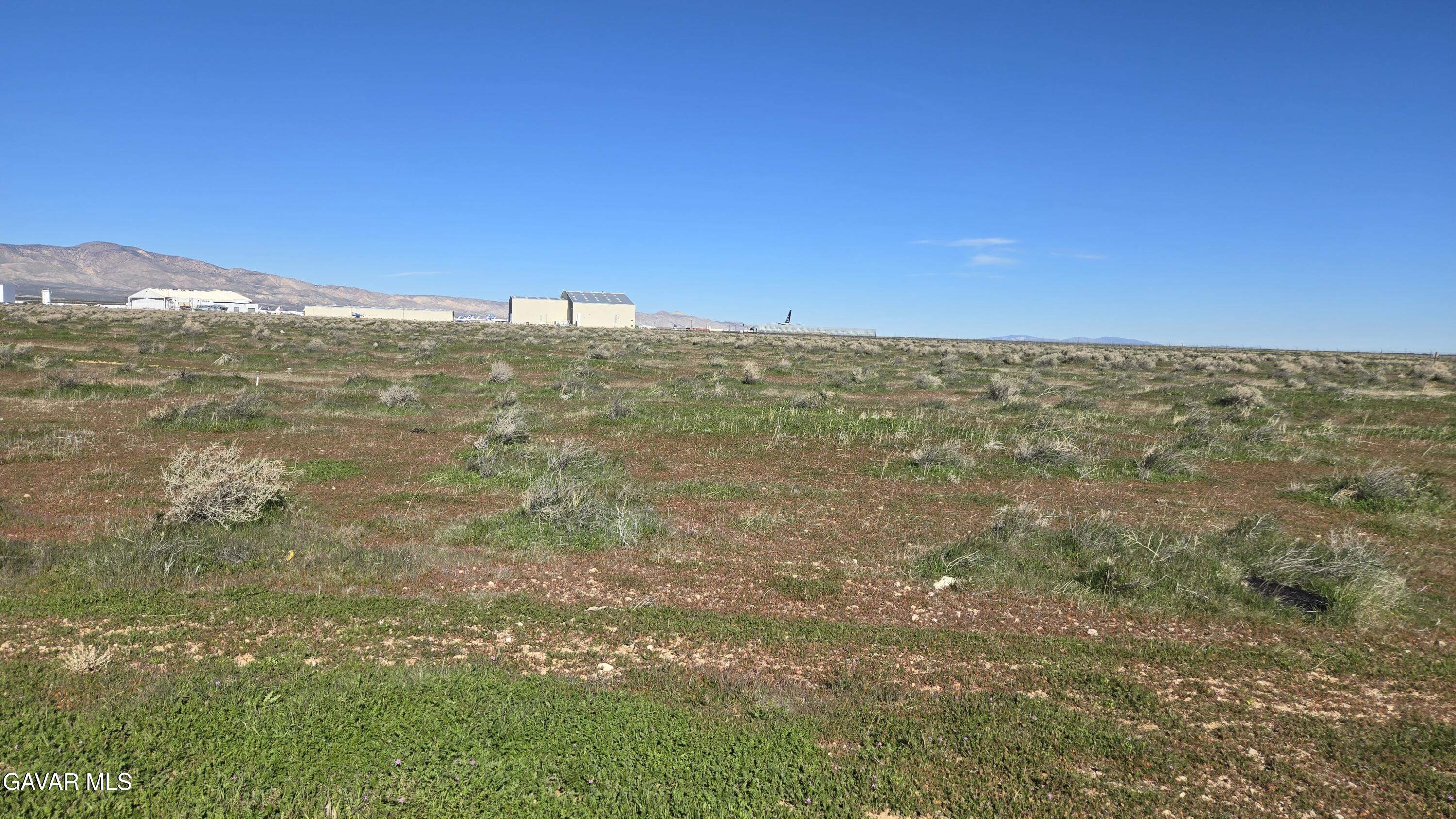 58 Business & Lonebutte Road Mojave, CA 93501 - Photo 18 of 42 a view of a field with an ocean