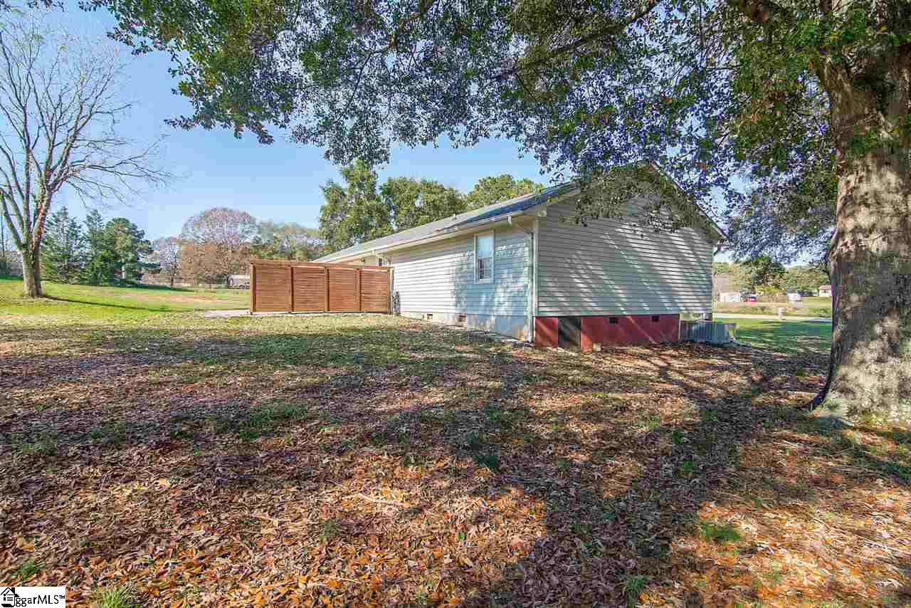 118 Pineland Meadows Road Belton, SC 29627 - Photo 25 of 32