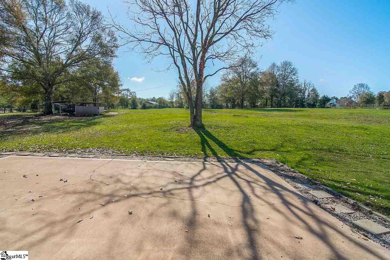 118 Pineland Meadows Road Belton, SC 29627 - Photo 26 of 32
