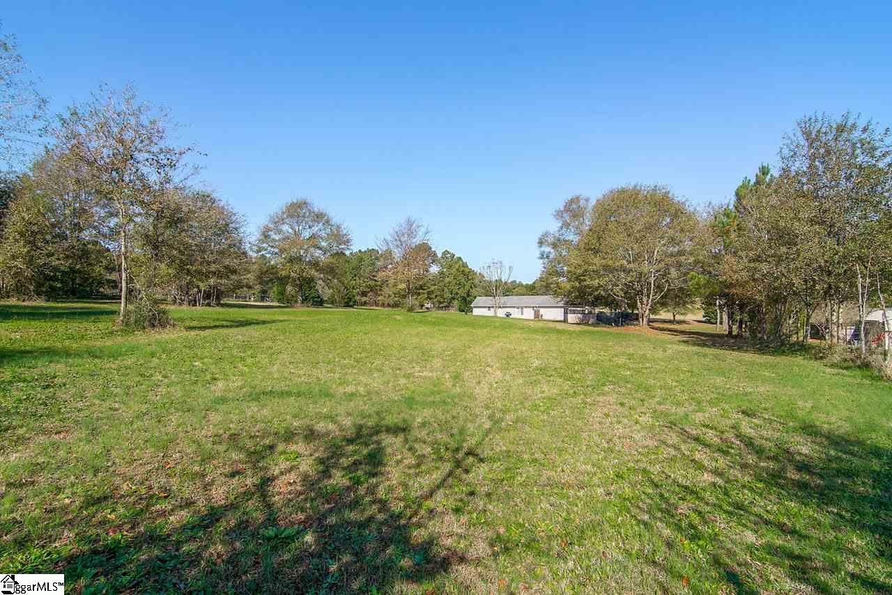 118 Pineland Meadows Road Belton, SC 29627 - Photo 6 of 32