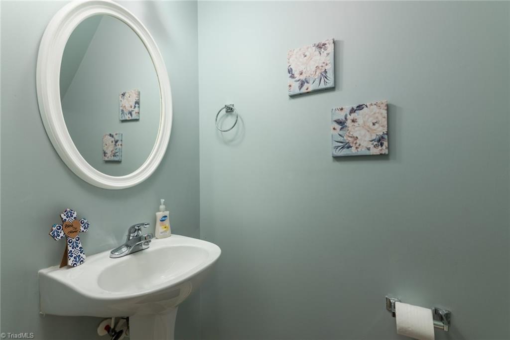 469 Ansley Way High Point, NC 27265 - Photo 14 of 19 Gallery Image 14