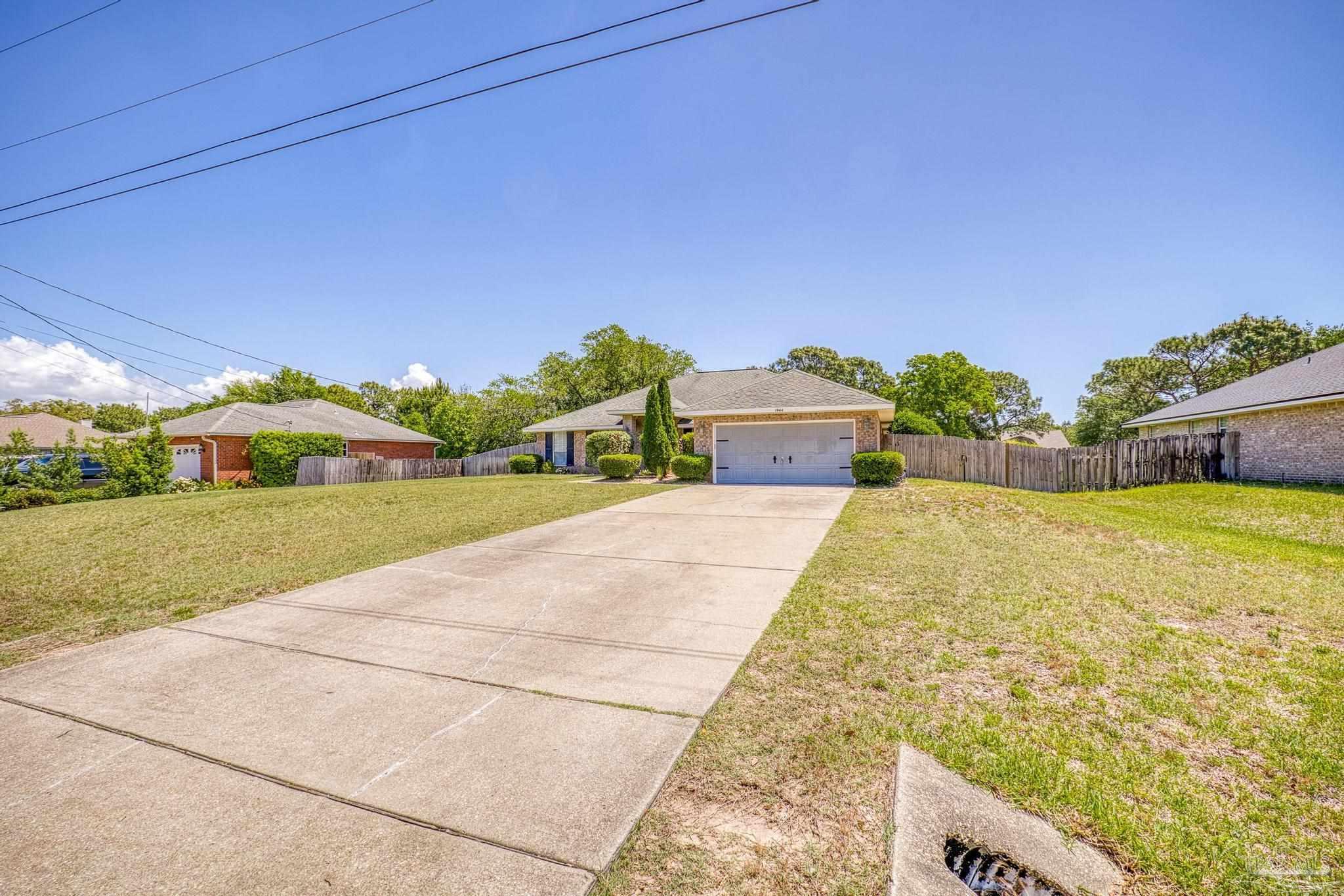 1944 Seahawk Lane Navarre, FL 32566 - Photo 7 of 41 Gallery Image 7