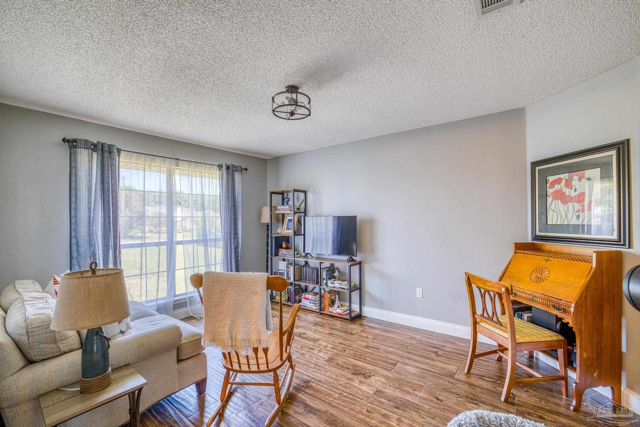 1944 Seahawk Lane Navarre, FL 32566 - Photo 10 of 41 Gallery Image 10