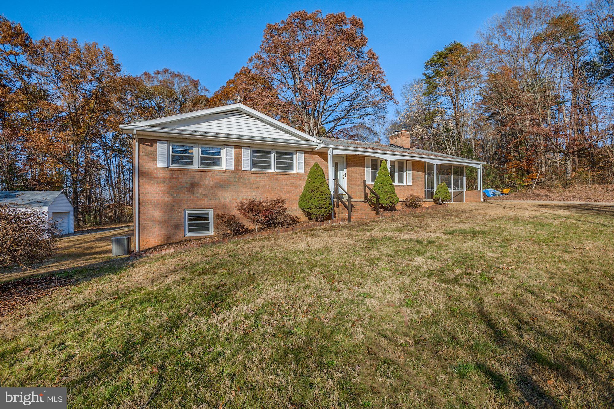 6344 Sumerduck Road Remington, VA 22734 - Photo 2 of 34 Front Left