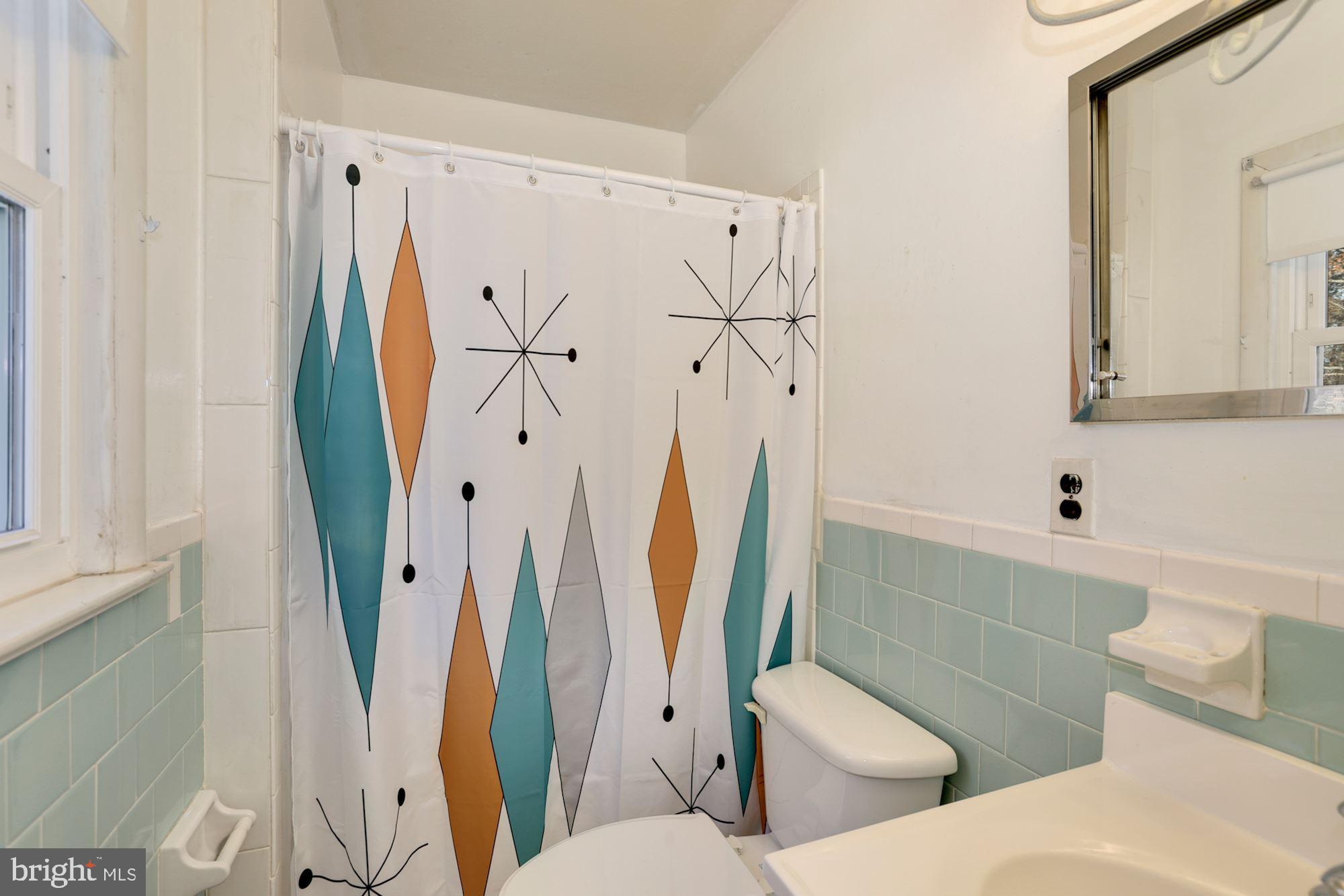 6344 Sumerduck Road Remington, VA 22734 - Photo 22 of 34 Master Bath En Suite