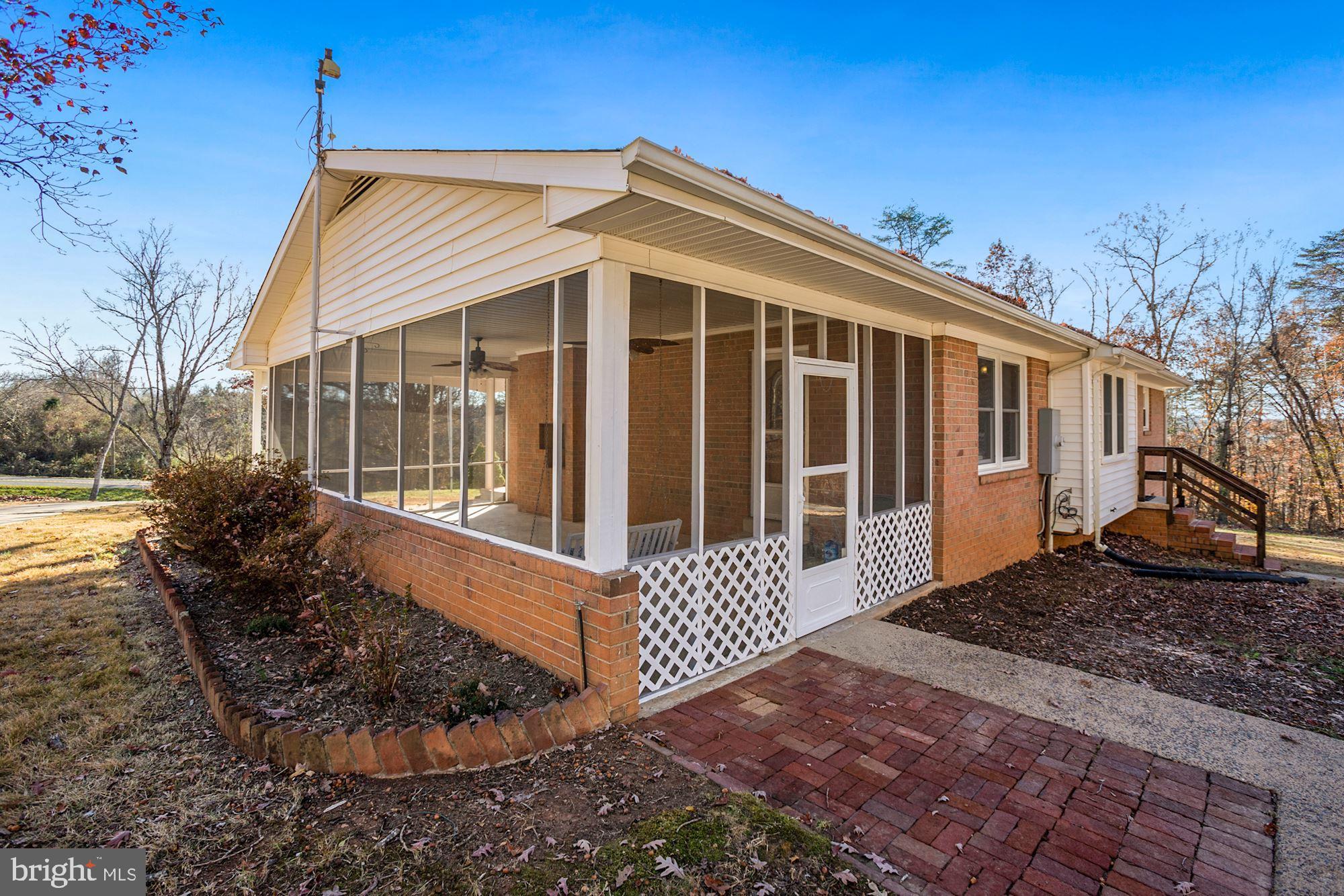 6344 Sumerduck Road Remington, VA 22734 - Photo 32 of 34 Rear Right