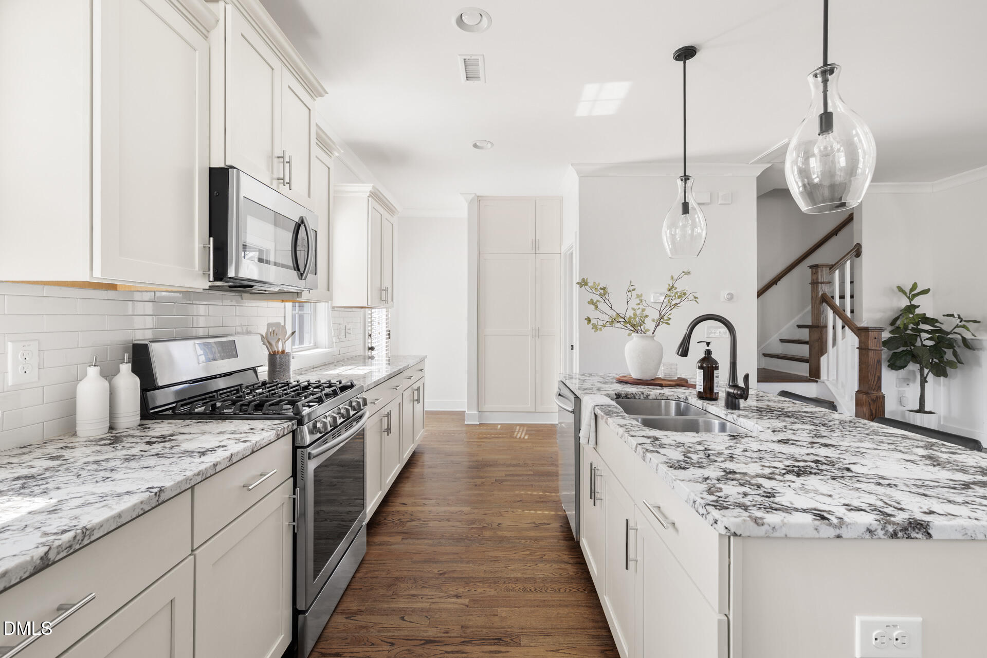 1510 South Roxboro Street Durham, NC 27707 - Photo 3 of 44 1510-S-Roxboro-124