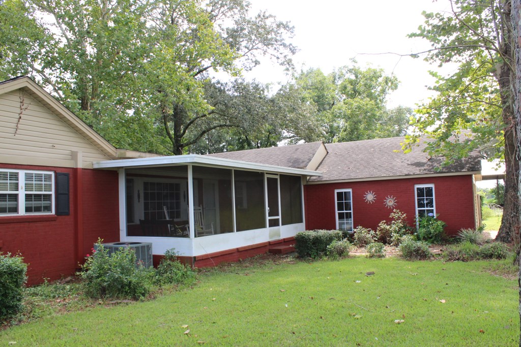 565 West W Highway Newton, AL 36352 - Photo 2 of 26