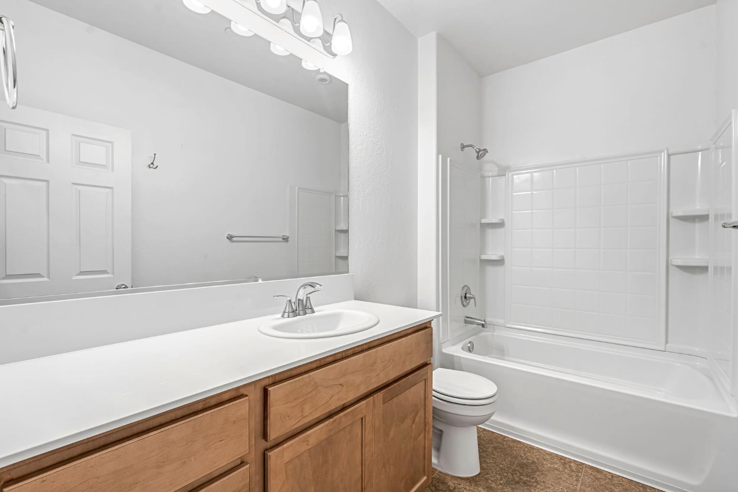 436 South Orange Avenue Reedley, CA 93654 - Photo 9 of 16