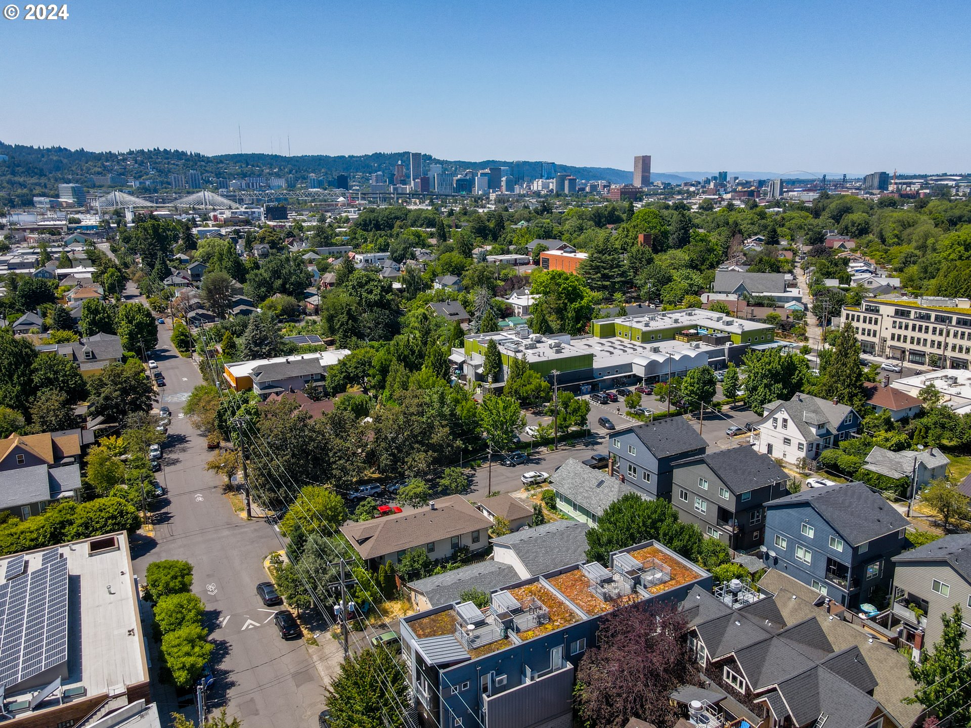 2021 Southeast Clinton Street, Unit 201 Portland, OR 97202 - Photo 34 of 35 an aerial view of a city
