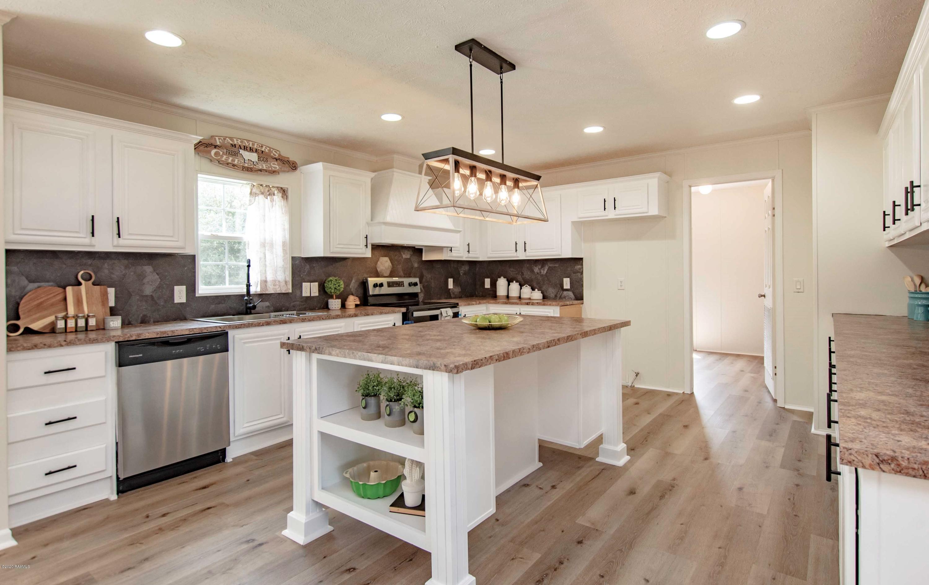 411 Iseringhausen Road Church Point, LA 70525 - Photo 3 of 23 Gallery Image 3