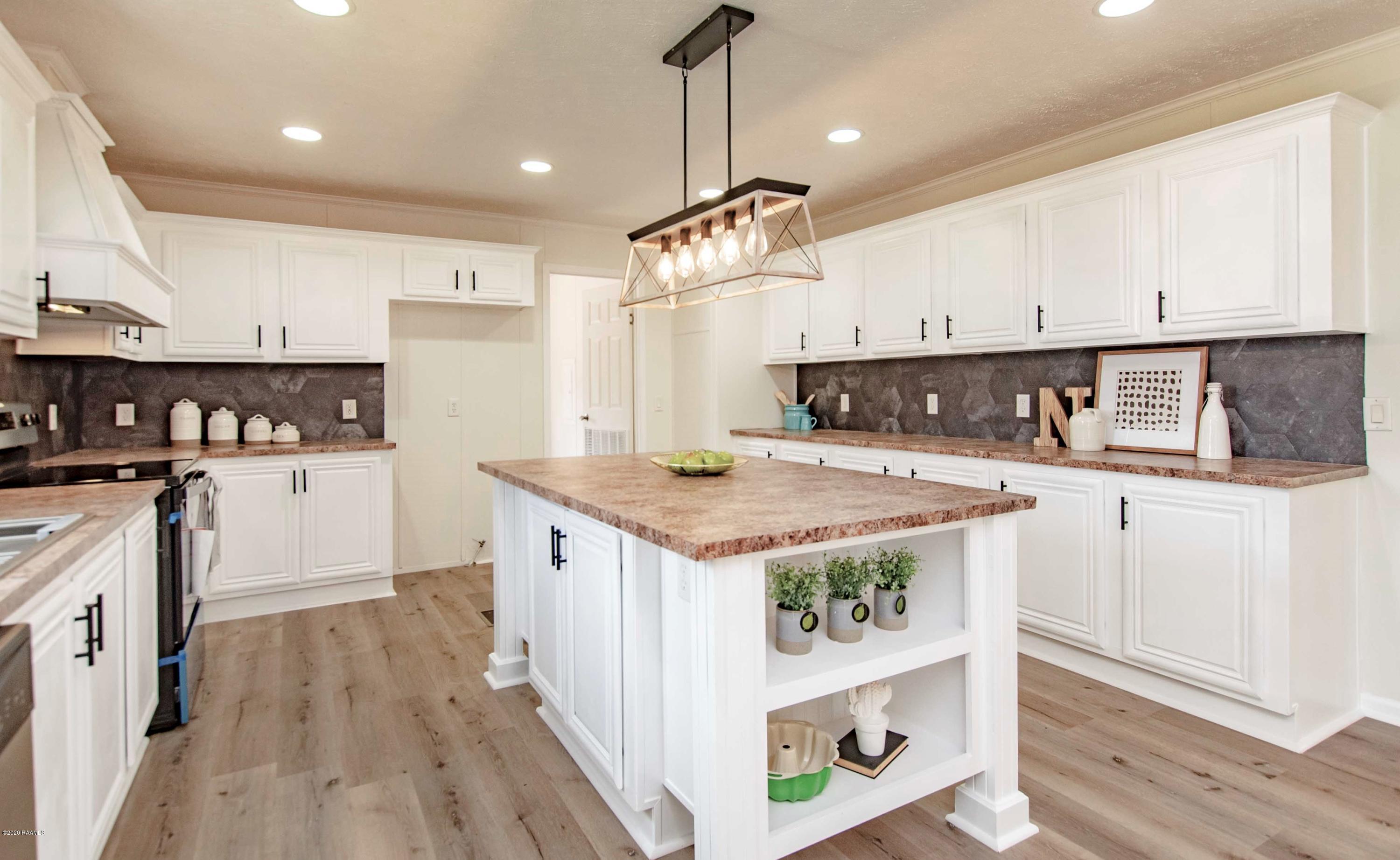 411 Iseringhausen Road Church Point, LA 70525 - Photo 5 of 23 Gallery Image 5