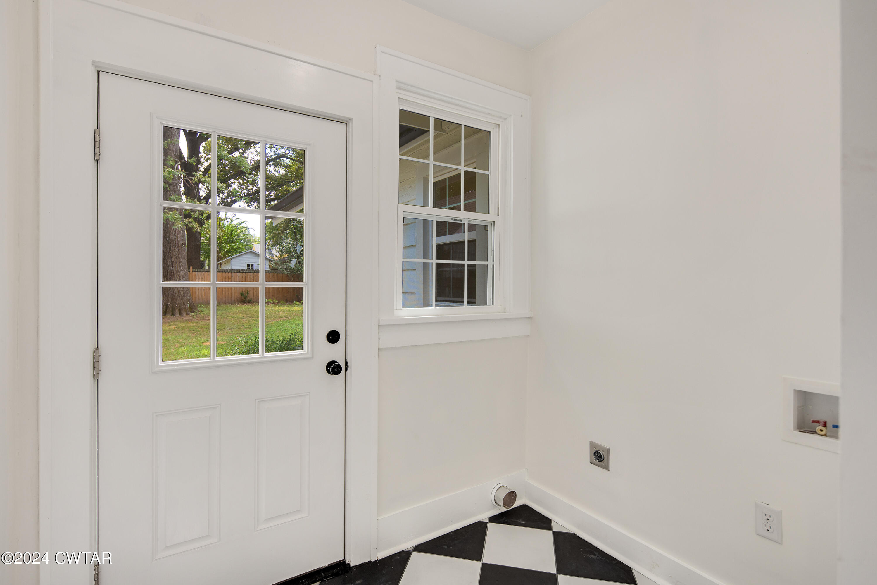 356 Roland Avenue Jackson, TN 38301 - Photo 16 of 32 019-356 Roland Ave-MLS Version