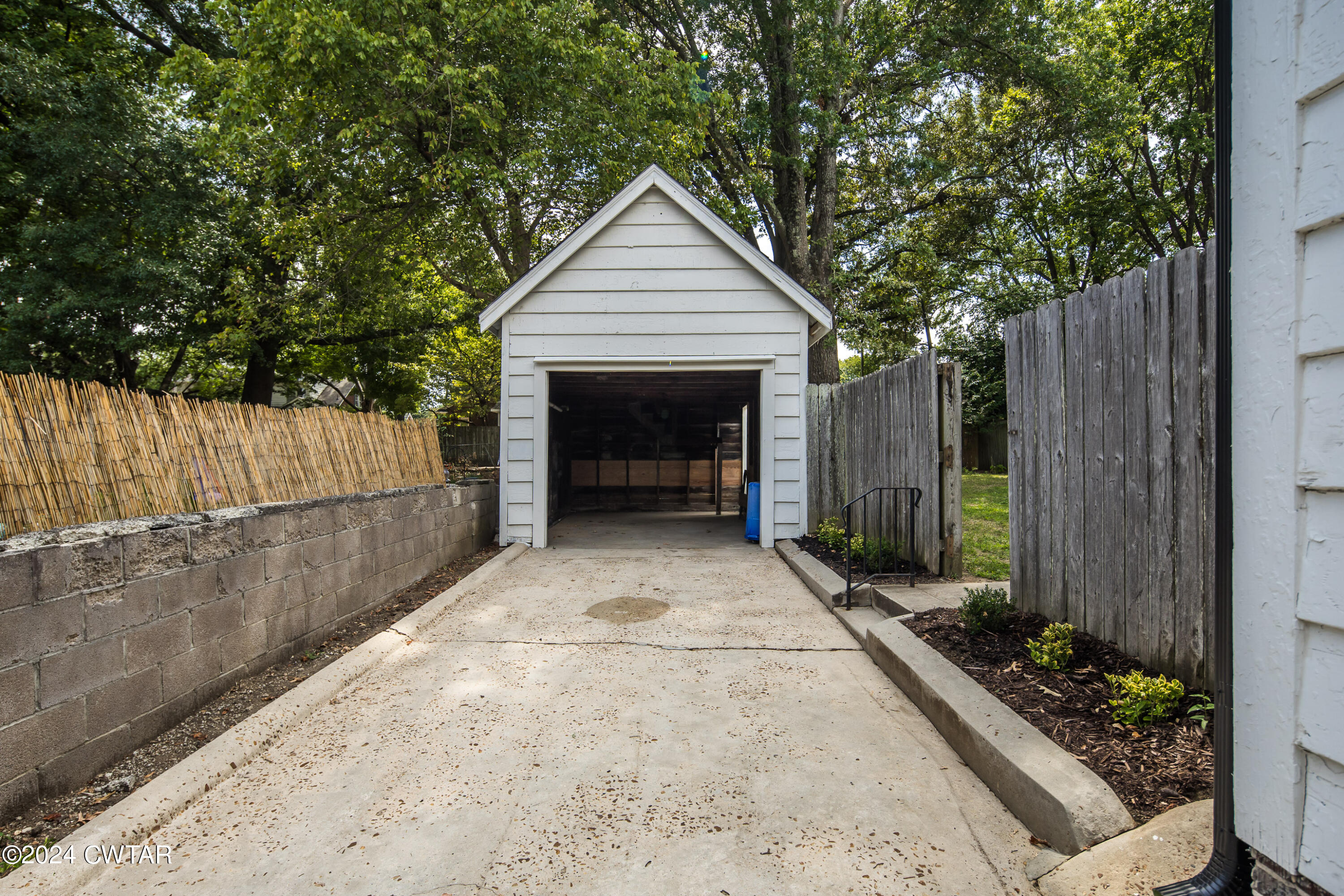 356 Roland Avenue Jackson, TN 38301 - Photo 27 of 32 030-356 Roland Ave-MLS Version