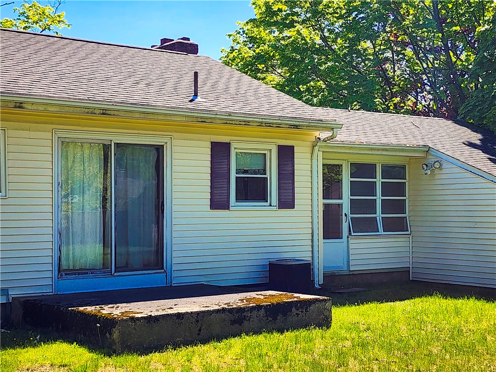 4096 Diamond Hill Road Cumberland, RI 02864 - Photo 18 of 20