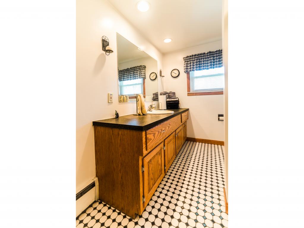 7 Birch Hill Road Hooksett, NH 03106 - Photo 15 of 36
