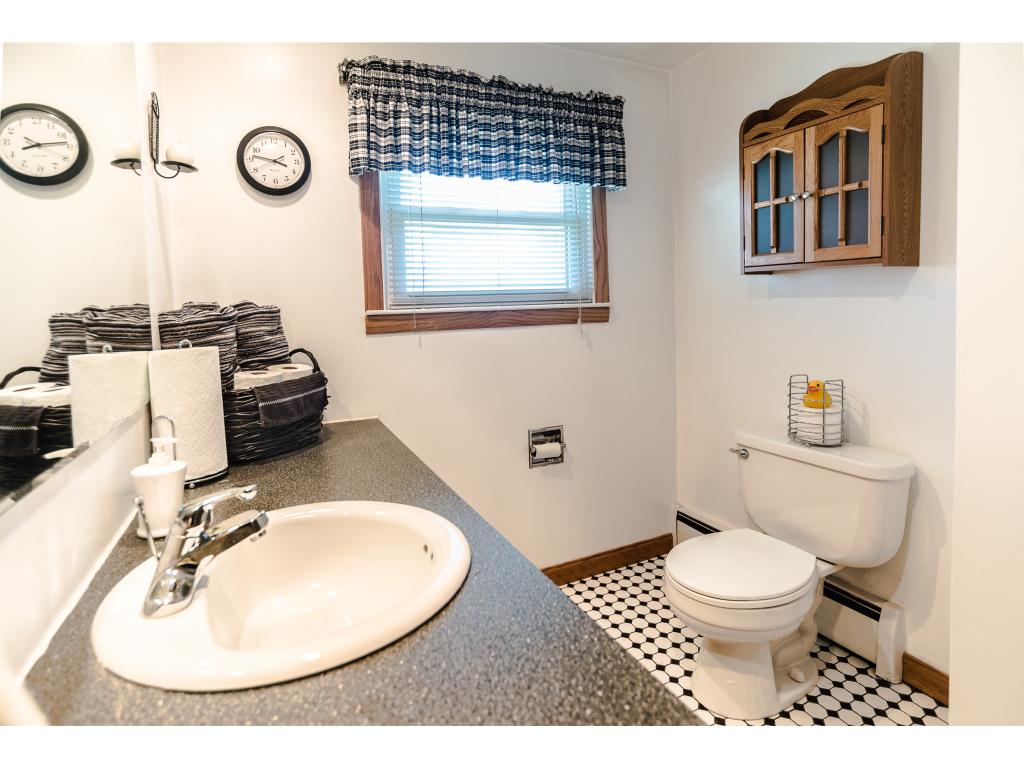7 Birch Hill Road Hooksett, NH 03106 - Photo 17 of 36