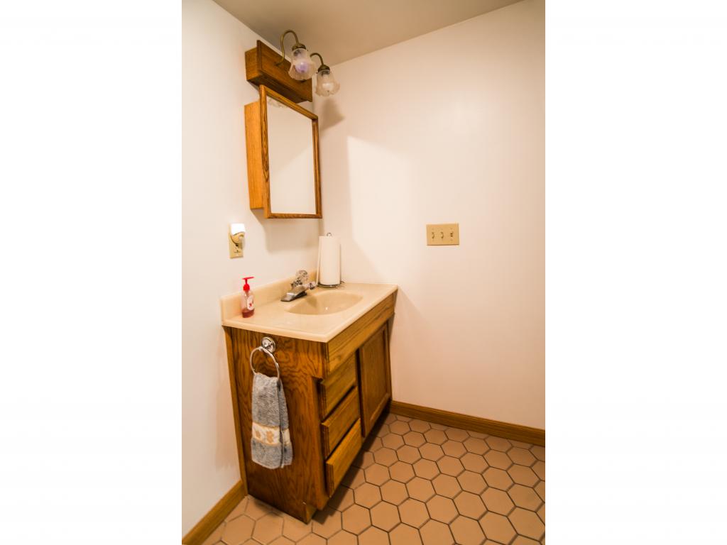 7 Birch Hill Road Hooksett, NH 03106 - Photo 23 of 36