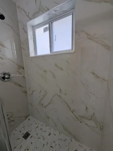 $2,000 | 1908 Northwest 17th Street, Unit 1908, Miami, FL 33125