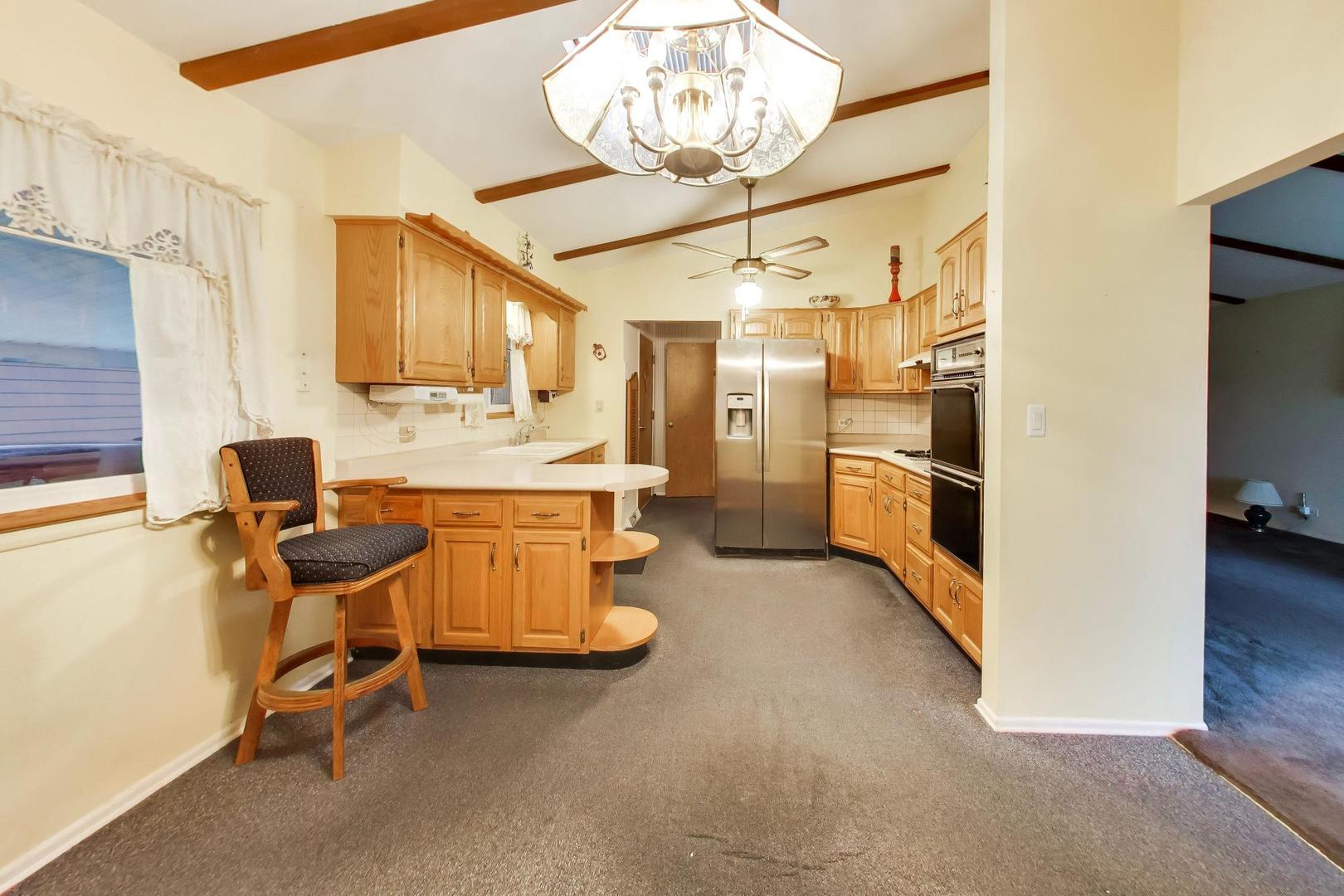 920 Pleasant Avenue Addison, IL 60101 - Photo 10 of 32