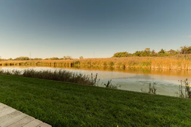 $436,000 | 248 West Fairview Way, Unit 4, Palatine, IL 60067