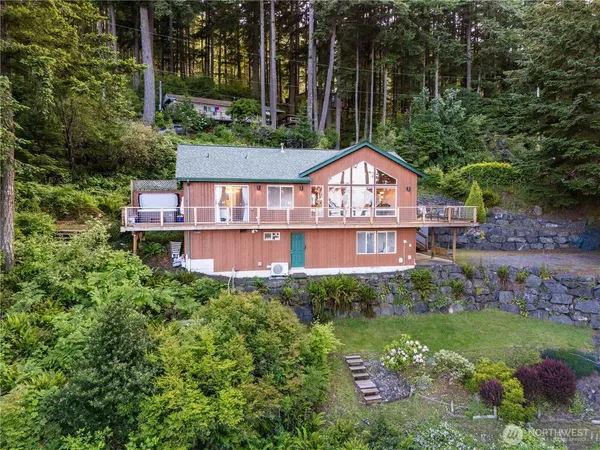 $749,000 | 1058 Dana Circle, Lummi Island, WA 98262