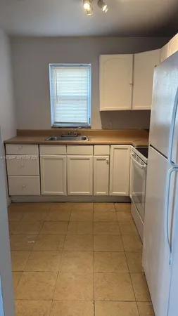 $1,300 | 4160 Northwest 21st Street, Unit 223D, Lauderhill, FL 33313
