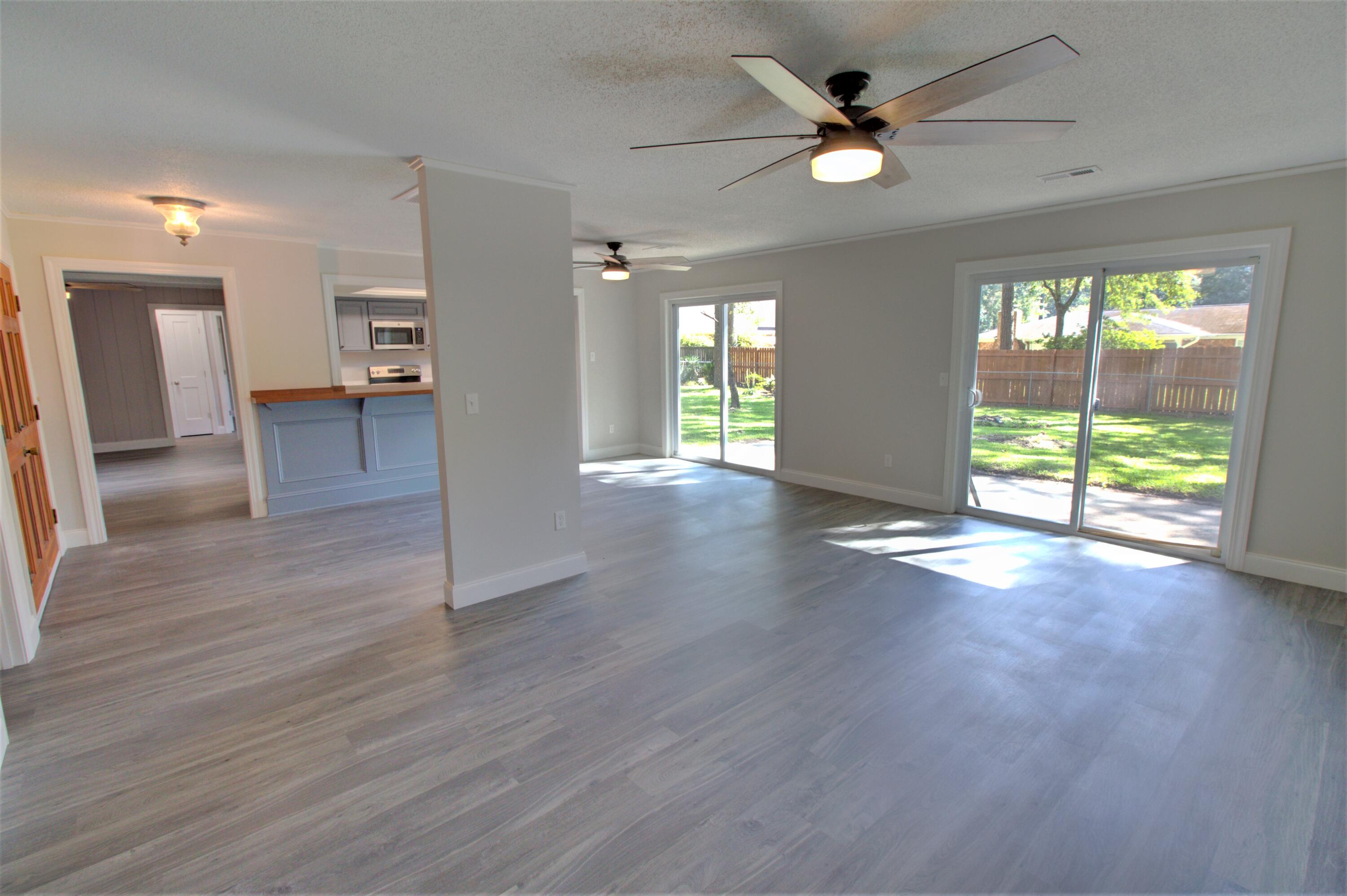 103 Sweetbriar Road Summerville, SC 29485 - Photo 3 of 22 IMG_4471_2_3
