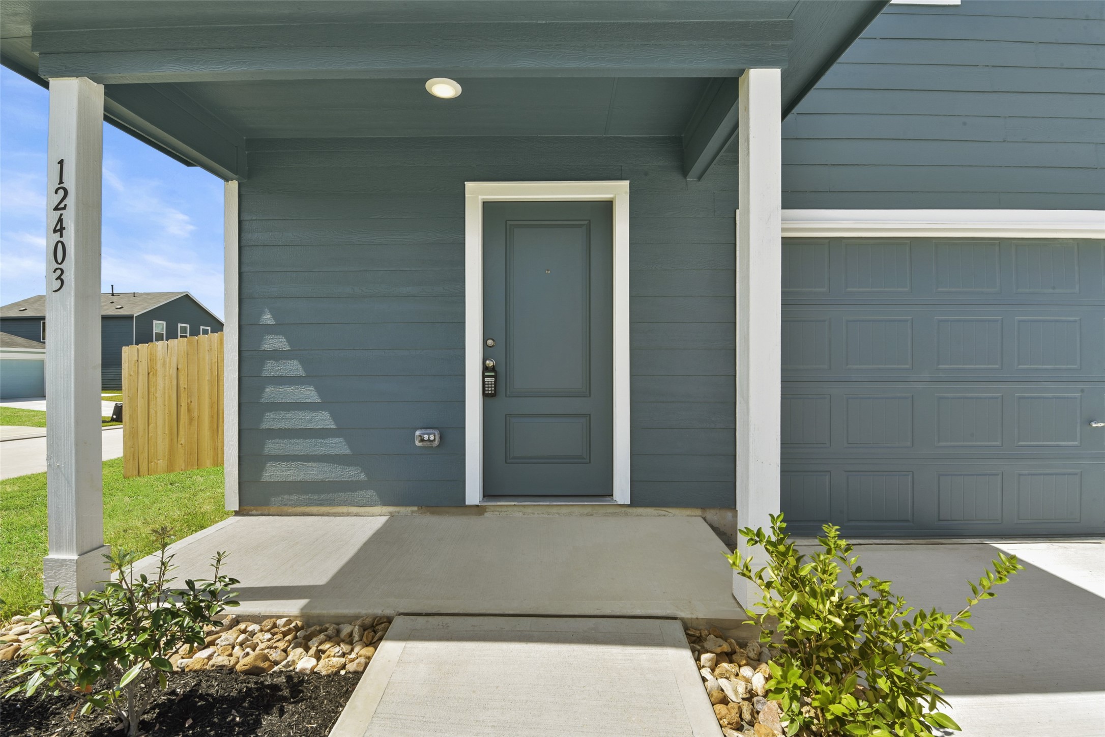 12403 Mountain Daisy Road Houston, TX 77038 - Photo 5 of 39 Gallery Image 5
