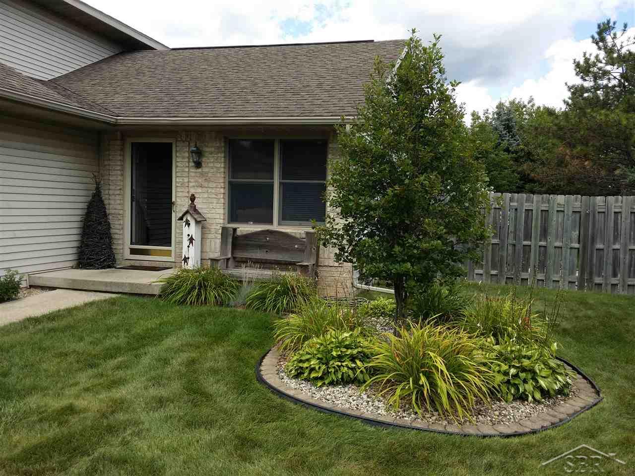11414 West Freeland Road Freeland, MI 48623 - Photo 2 of 27 31256512-1.JPG
