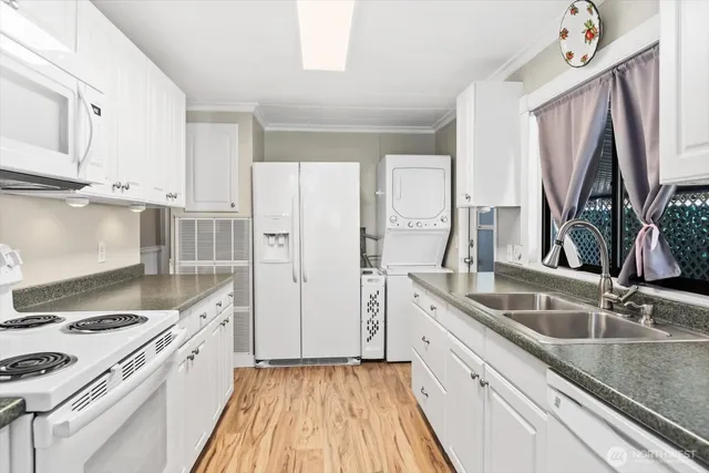 $155,000 | 2200 196th Street Southeast, Unit 70, Bothell, WA 98012