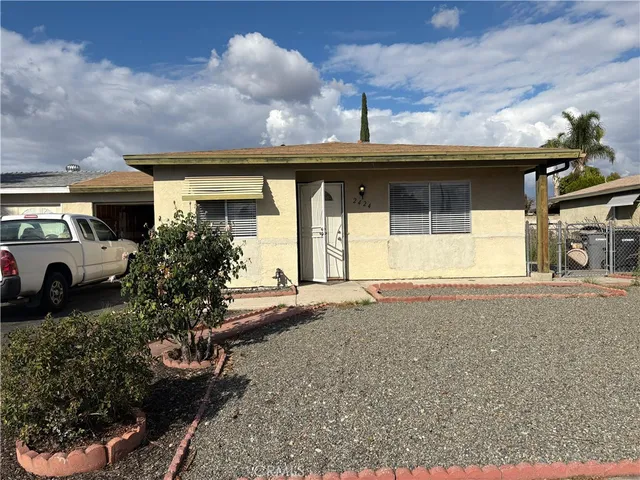 $1,750 | 2424 San Pedro Avenue, Hemet, CA 92545