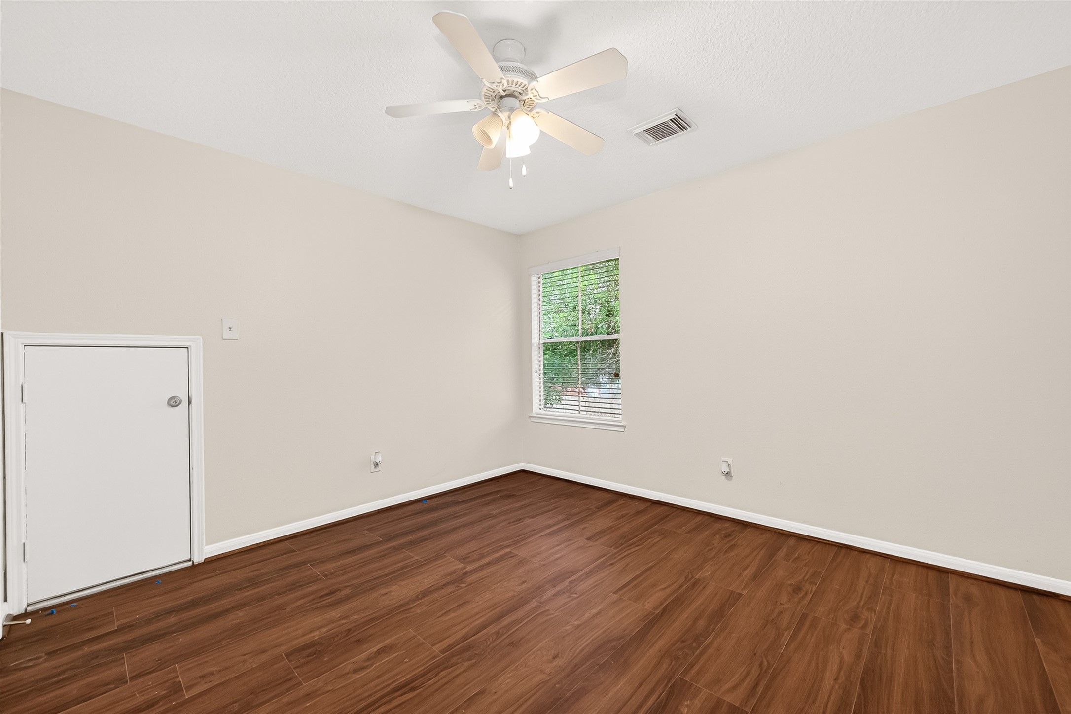 12831 Dove Point Lane Houston, TX 77041 - Photo 45 of 50 Secondary Bedroom
