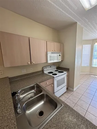 $1,795 | 1237 South Beach Circle, Kissimmee, FL 34746