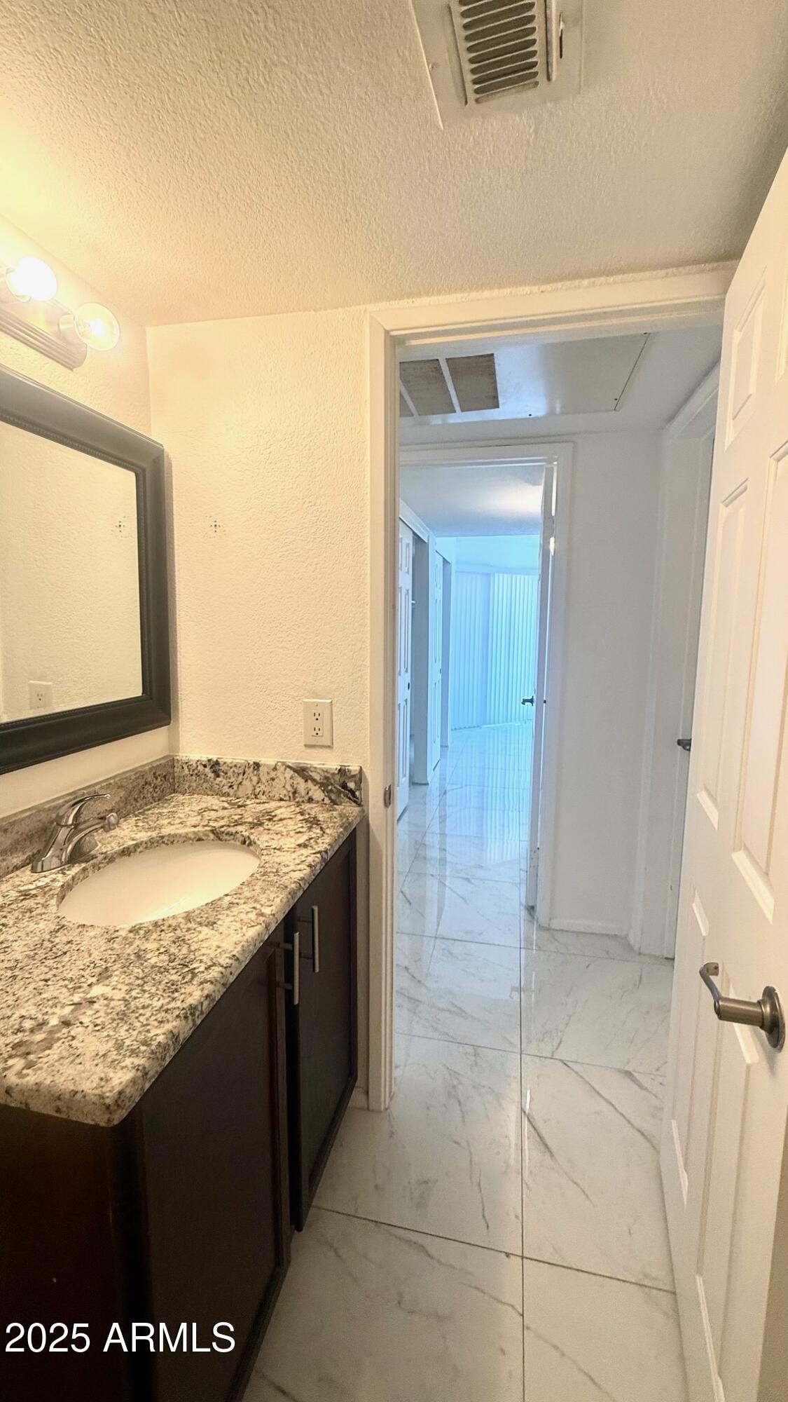 1720 East Thunderbird Road, Unit 2009 Phoenix, AZ 85022 - Photo 12 of 23 IMG_1980