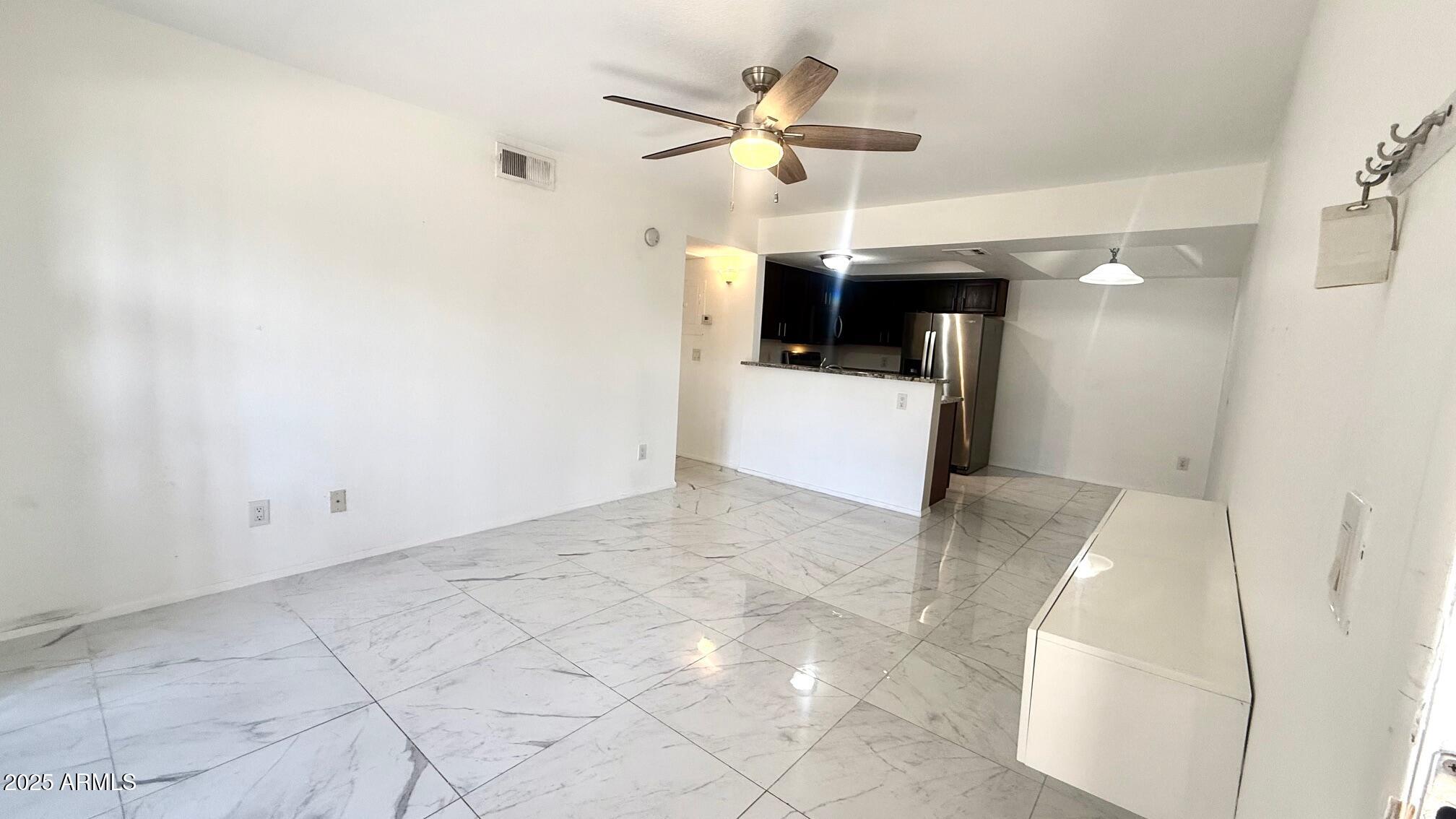 1720 East Thunderbird Road, Unit 2009 Phoenix, AZ 85022 - Photo 5 of 23 IMG_2004