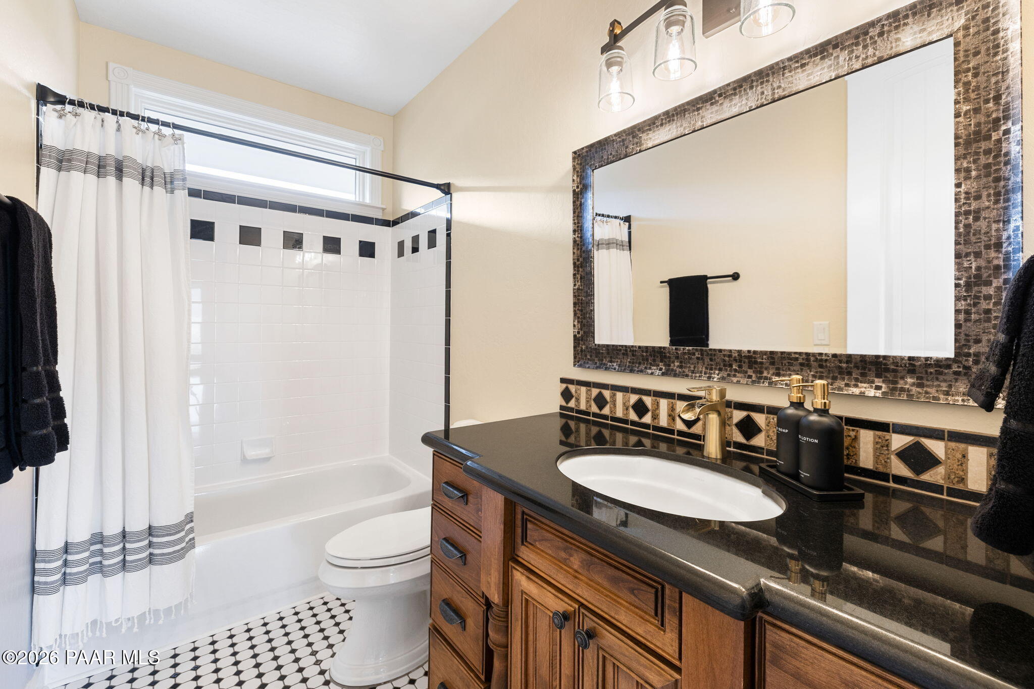 8760 North Prescott Ridge Road Prescott Valley, AZ 86315 - Photo 43 of 84 37-Bathroom 2